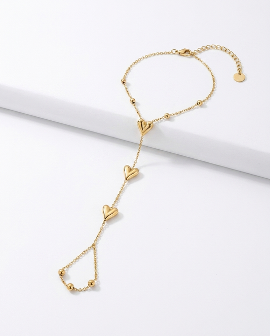 Amora gold Handchain