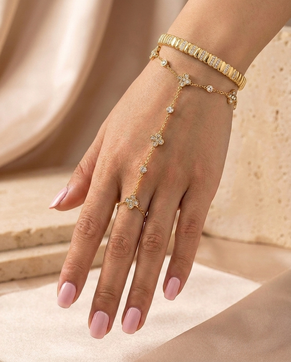 Clover gold Handchain